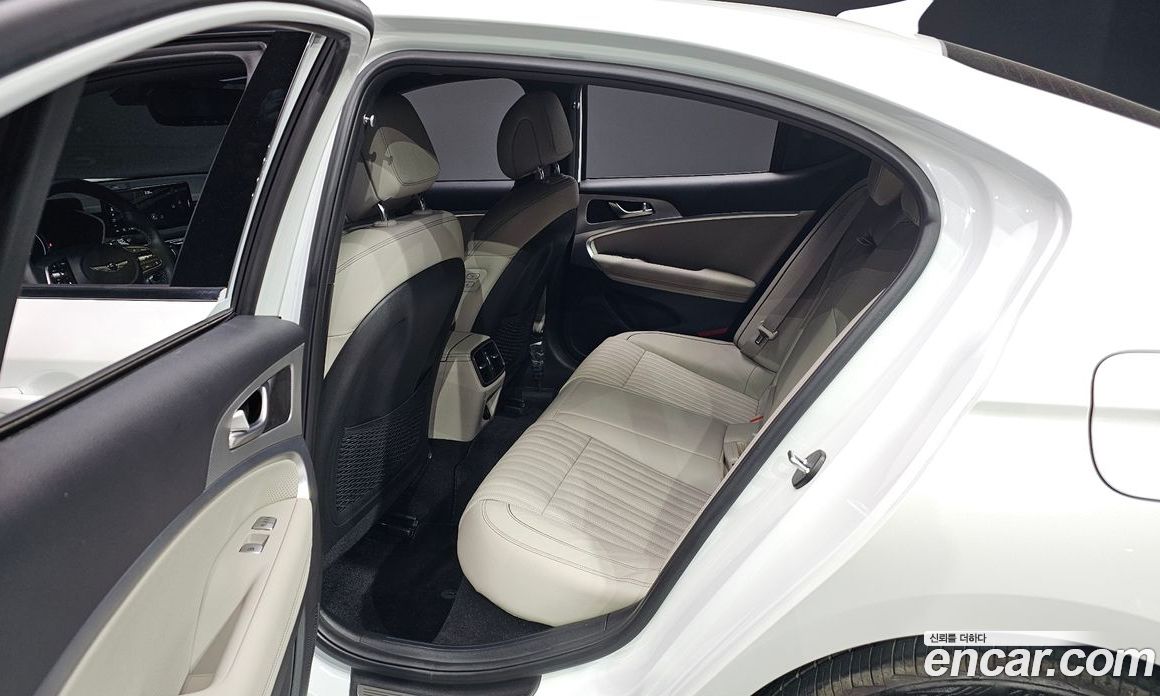 Genesis G70 Gasoline 2.0T 2WD
