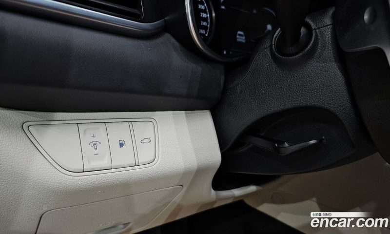 Genesis G70 Gasoline 2.0T 2WD