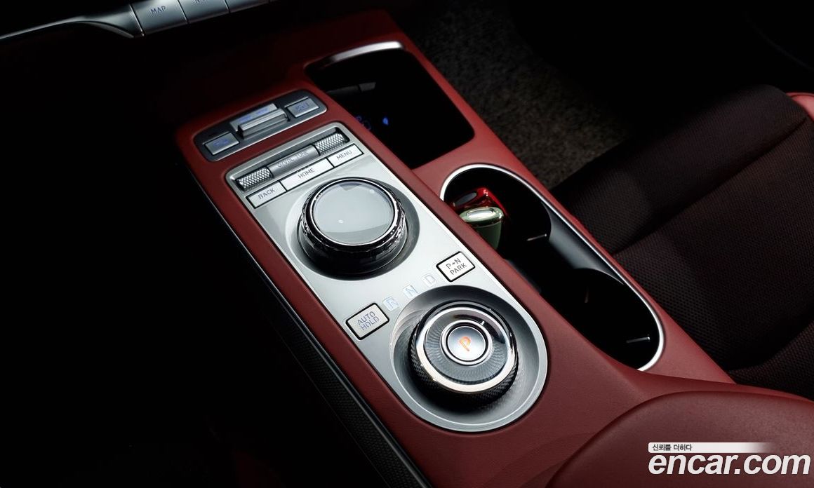 Genesis GV70 2.5T Gasoline 2WD