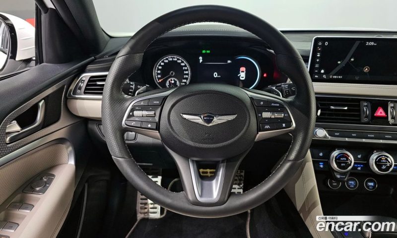 Genesis G70 Gasoline 2.0T 2WD