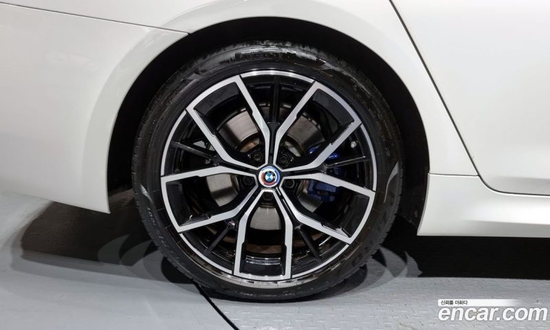 BMW 5-Series i530 M Sport Package