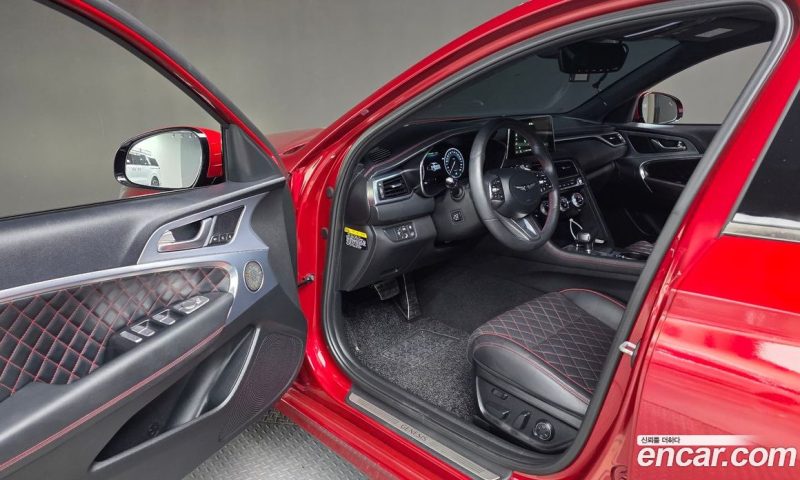 Genesis G70 2.0T AWD