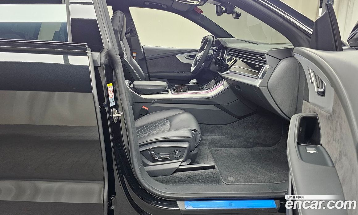 Audi Q8 55 TFSI Quattro Premium