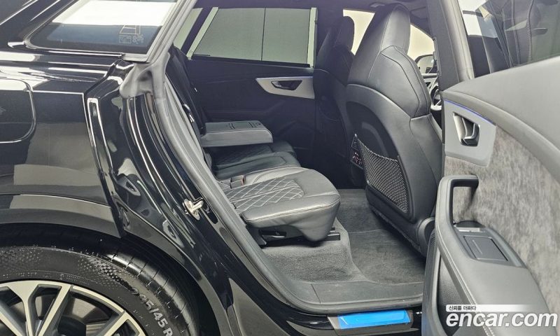 Audi Q8 55 TFSI Quattro Premium