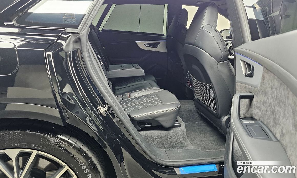 Audi Q8 55 TFSI Quattro Premium