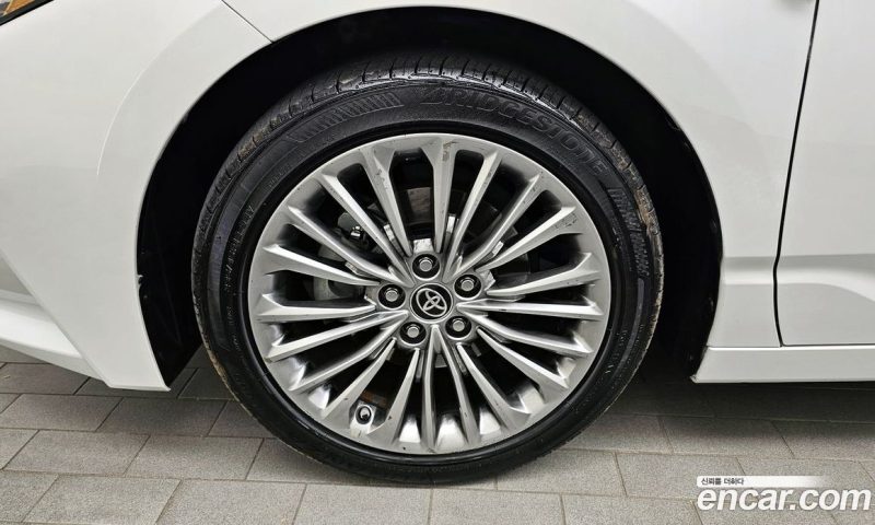 Toyota Avalon 2.5 Hybrid