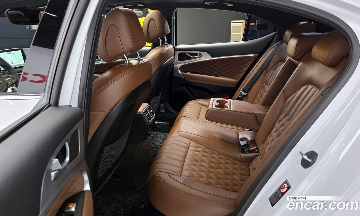 Genesis G70 2.0T AWD