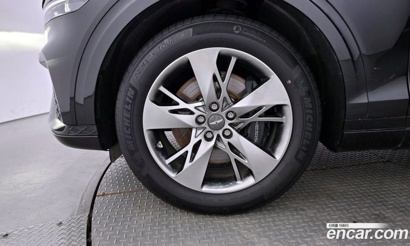 Genesis GV70 2.5T Gasoline 2WD