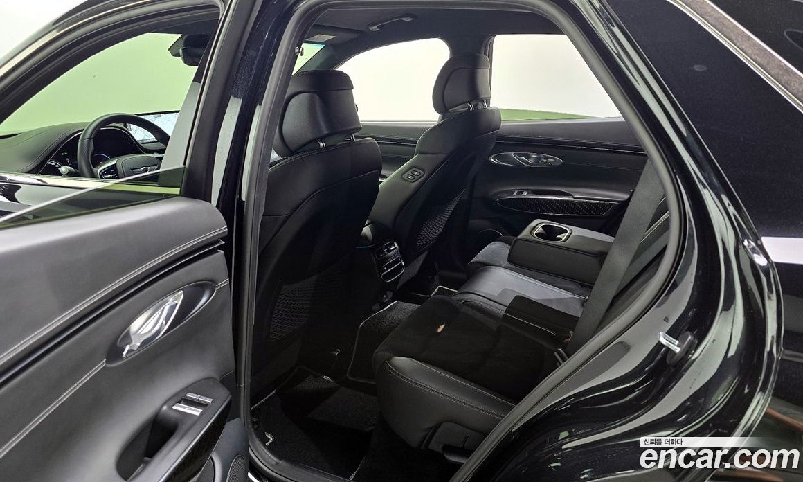 Genesis GV70 2.5T Gasoline 2WD