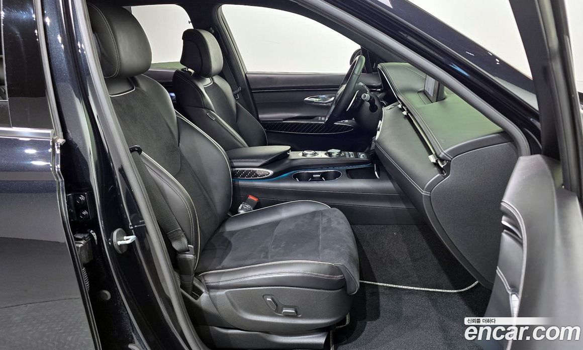 Genesis GV70 2.5T Gasoline 2WD