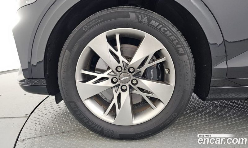 Genesis GV70 2.5T Gasoline 2WD
