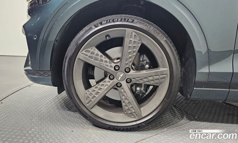 Genesis GV70 2.5T Gasoline 2WD