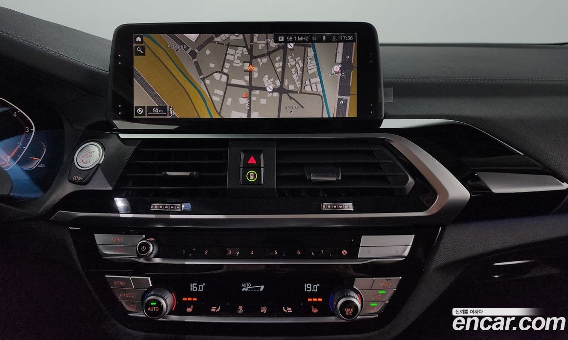BMW X3 xDrive i20 Luxury