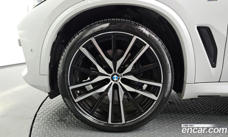 BMW X5 xDrive i40 Msports Onlie Excl ED