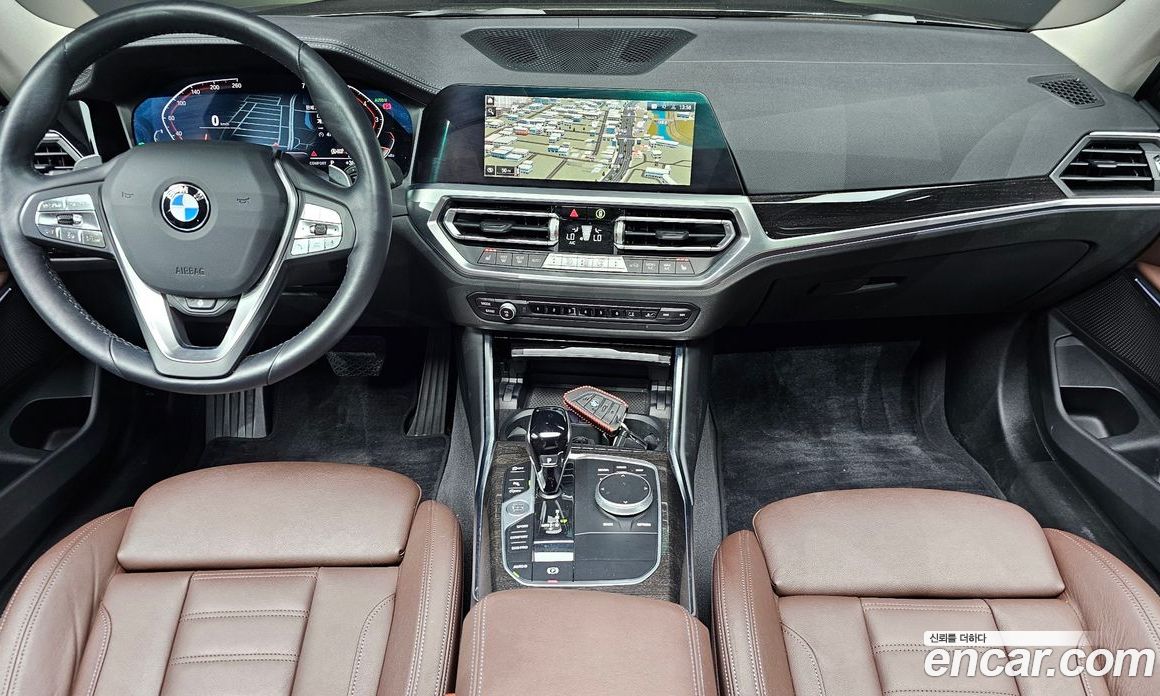 BMW 3-Series i320 Luxury