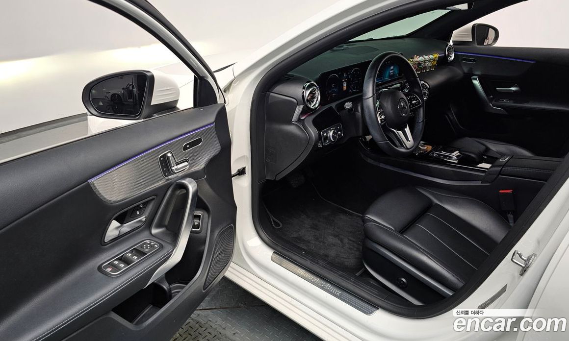 Mercedes Benz A-Class A220 Sedan