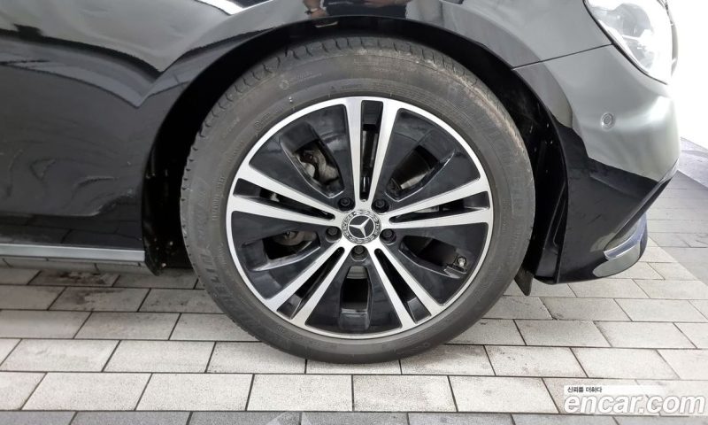 Mercedes Benz E-Class E250 Avantgarde