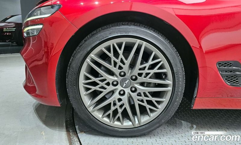 Genesis G70 Gasoline 2.0T 2WD