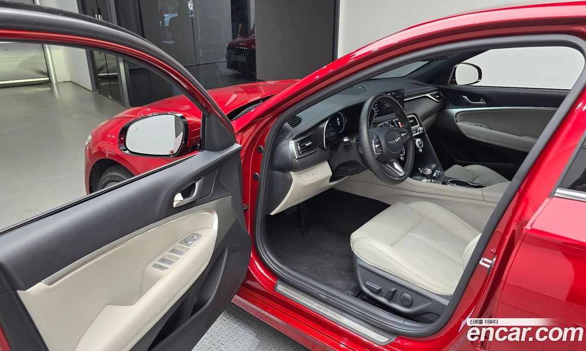 Genesis G70 Gasoline 2.0T 2WD
