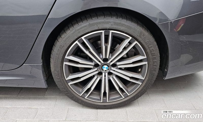 BMW 3-Series i320 M Sport