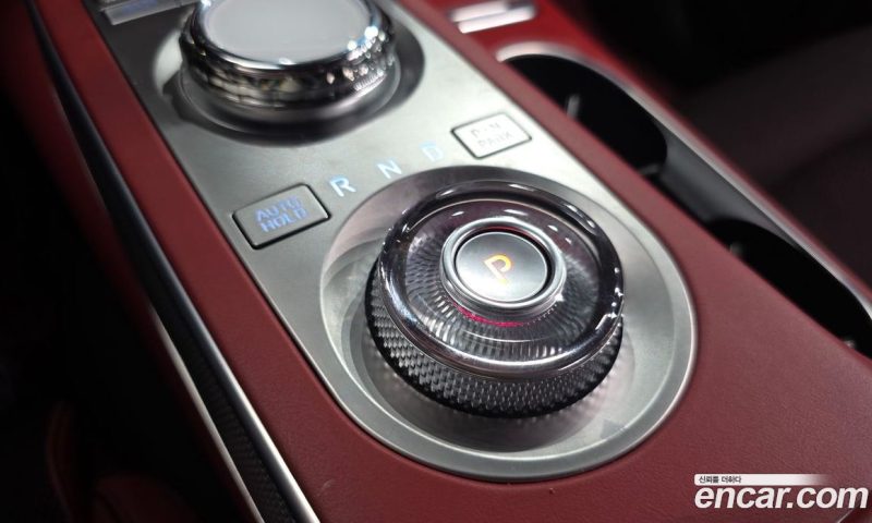 Genesis GV70 2.5T Gasoline 2WD
