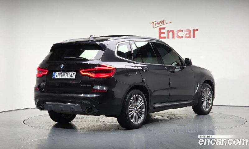 BMW X3 xDrive i20 Luxury