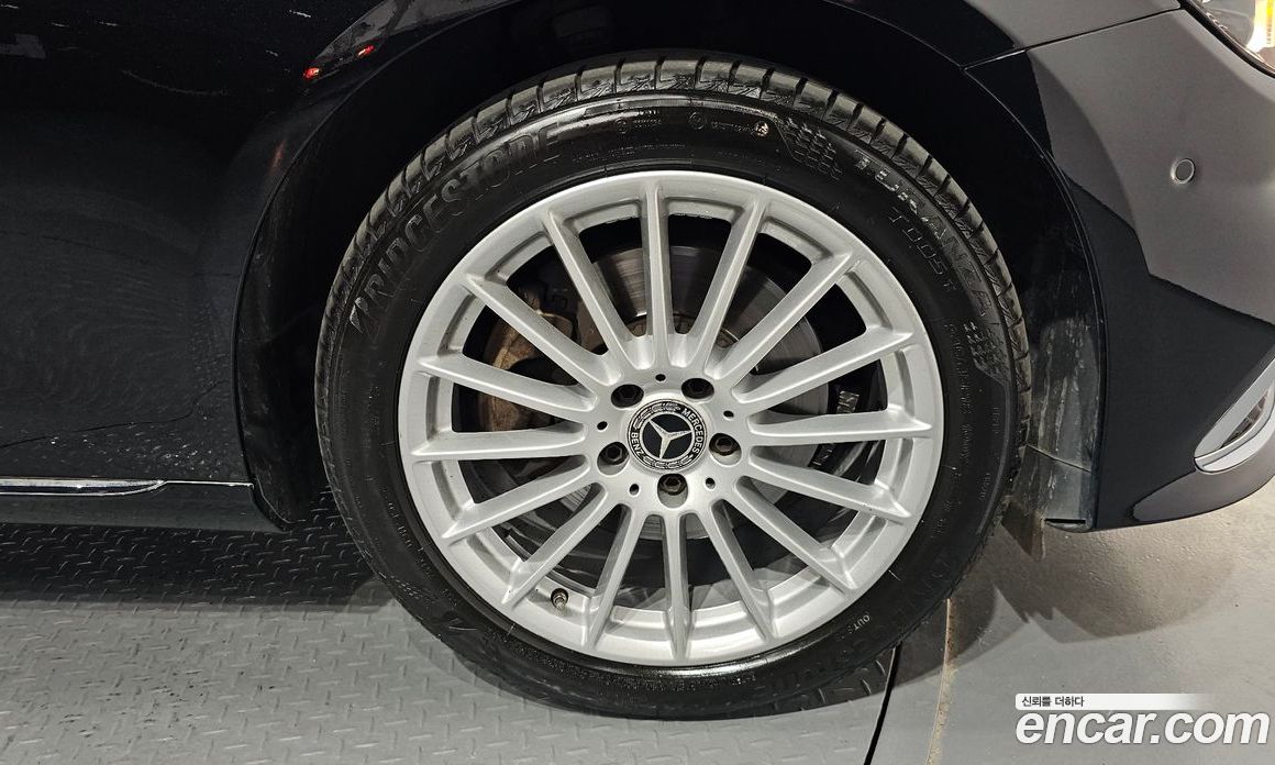 Mercedes Benz E-Class E250 Exclusive