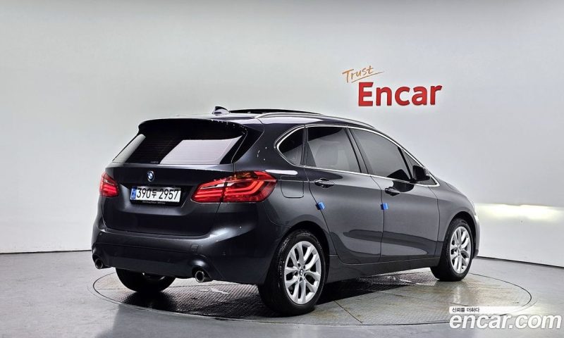 BMW 2-Series Advantage