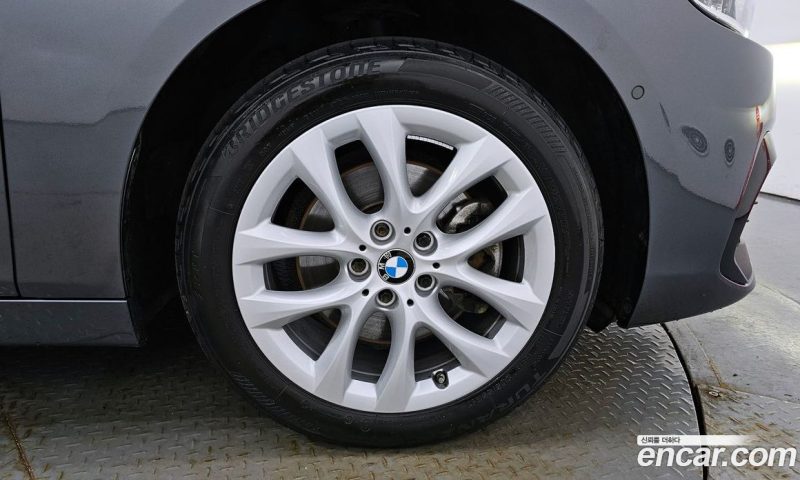 BMW 2-Series Advantage