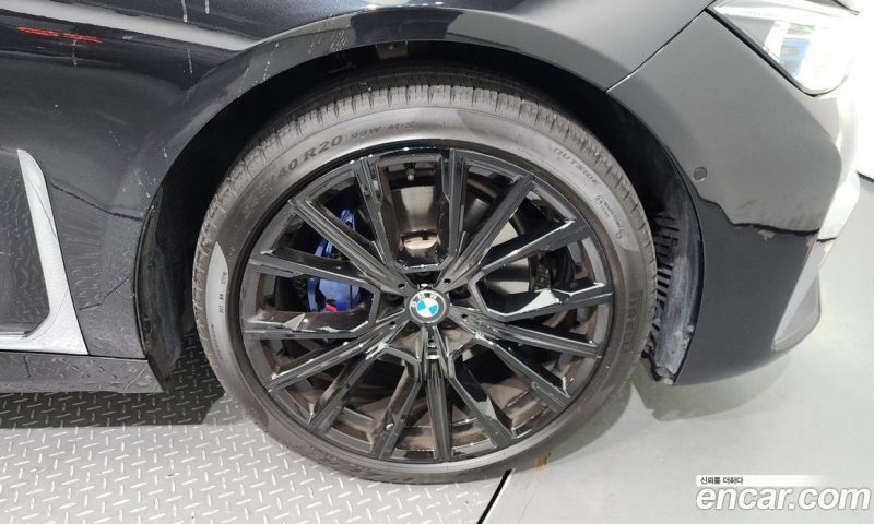 BMW 7-Series 740Li xDrive M Sport Package