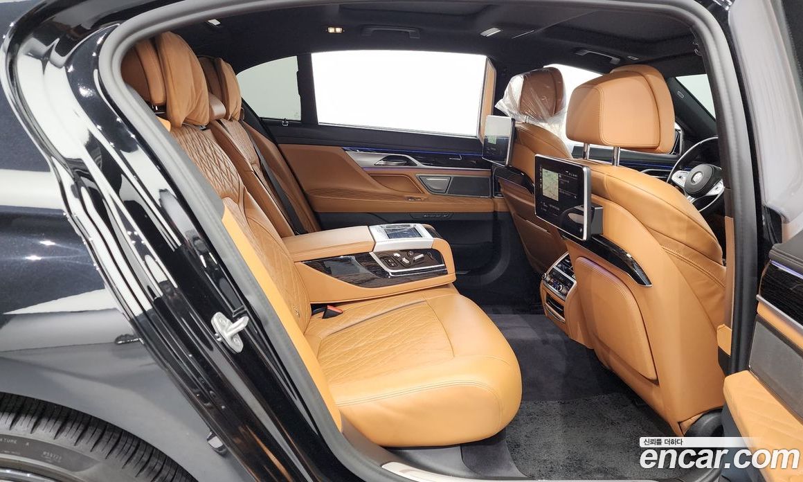 BMW 7-Series 740Li xDrive M Sport Package