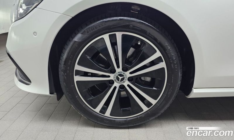 Mercedes Benz E-Class E250 Avantgarde