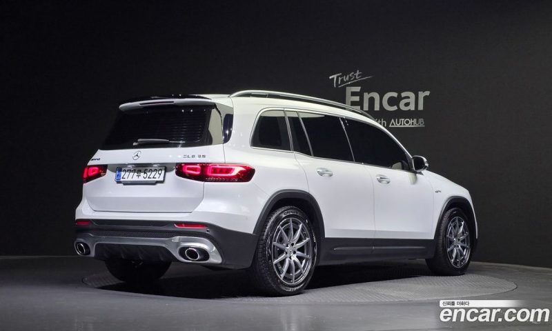 Mercedes Benz GLB-Class AMG GLB35 4MATIC
