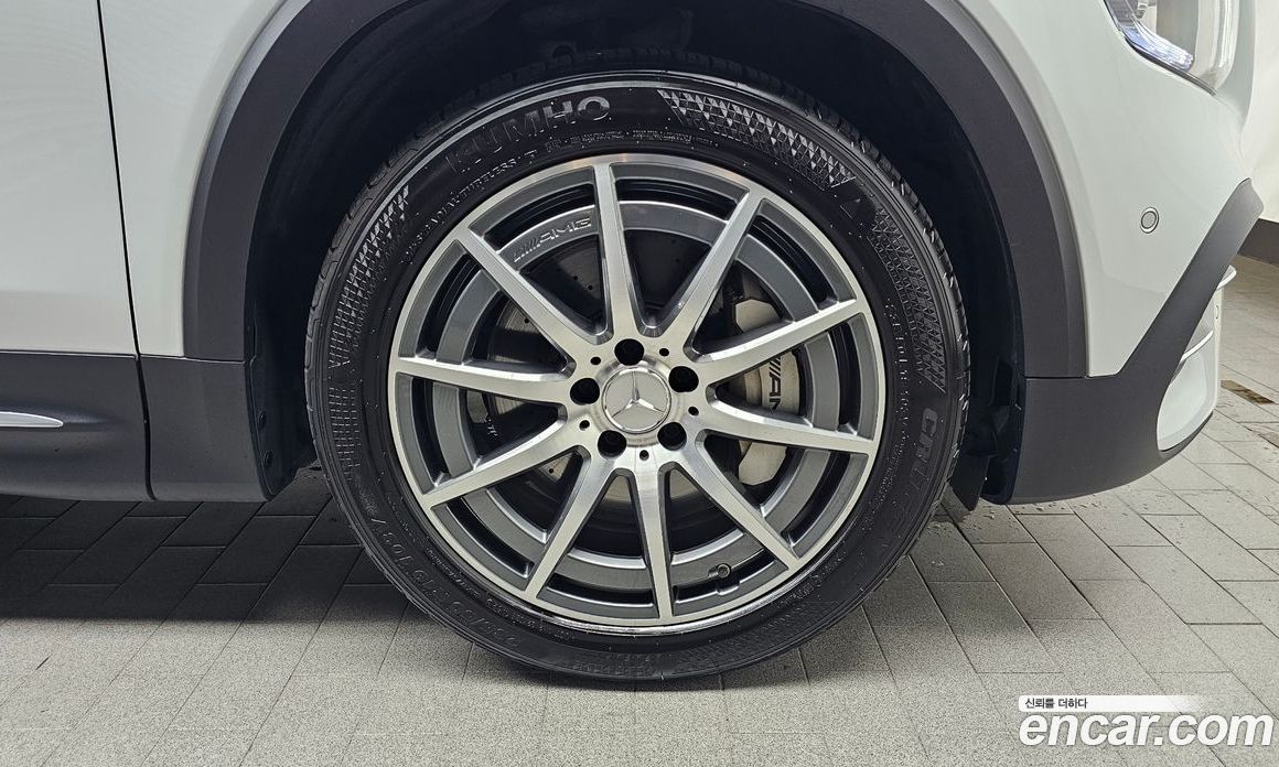 Mercedes Benz GLB-Class AMG GLB35 4MATIC