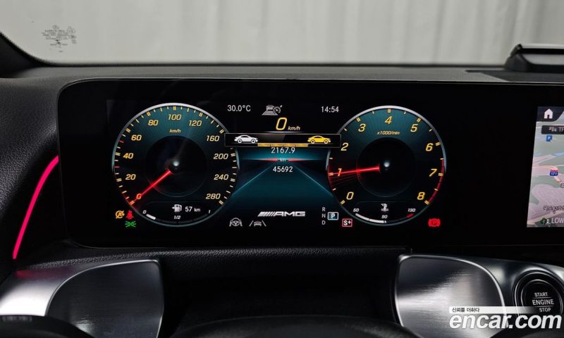 Mercedes Benz GLB-Class AMG GLB35 4MATIC