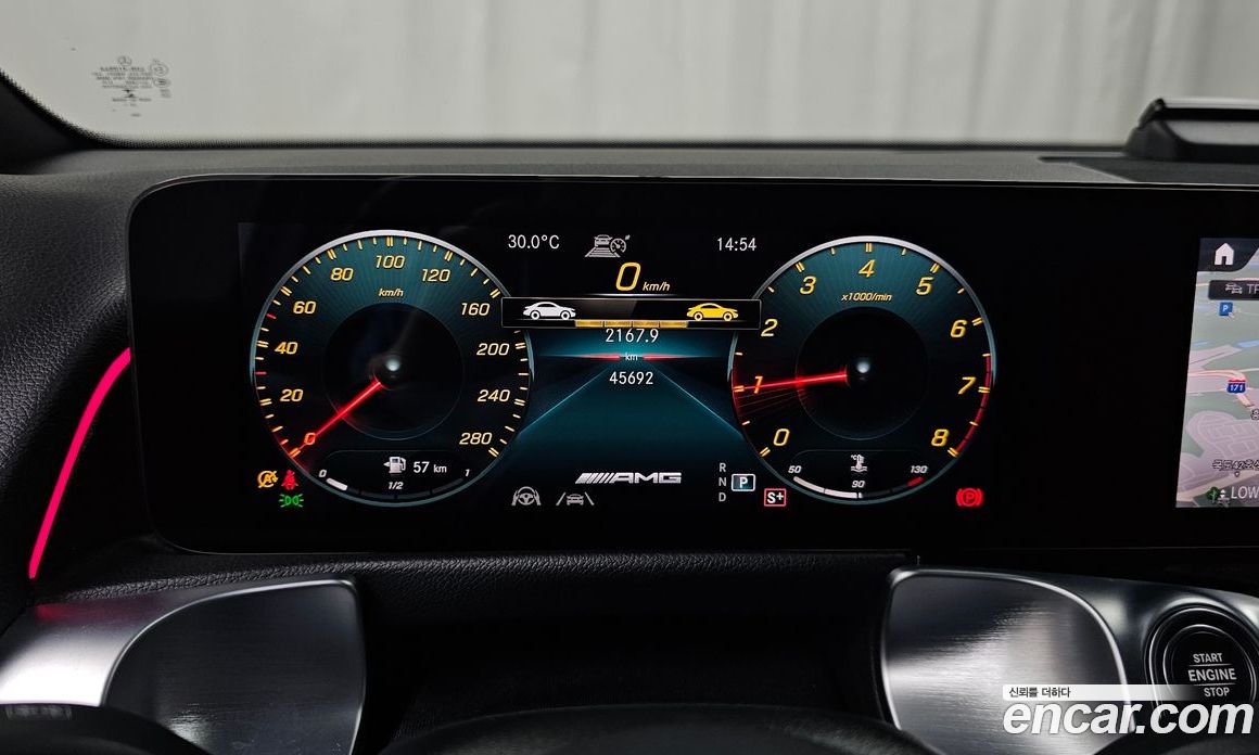 Mercedes Benz GLB-Class AMG GLB35 4MATIC
