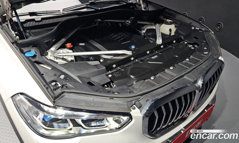 BMW X5 xDrive i40 xLine