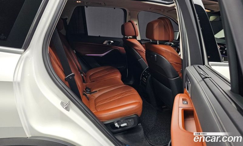 BMW X5 xDrive i40 xLine