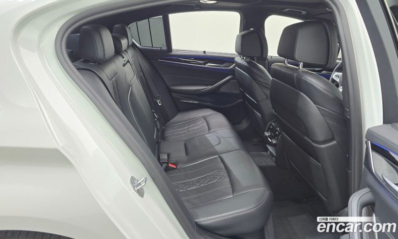 BMW 5-Series 520D xDrive M Sport Package Plus