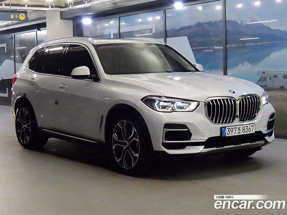BMW X5 xDrive i40 xLine