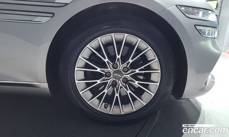 Genesis G80 Gasoline 2.5 Turbo 2WD