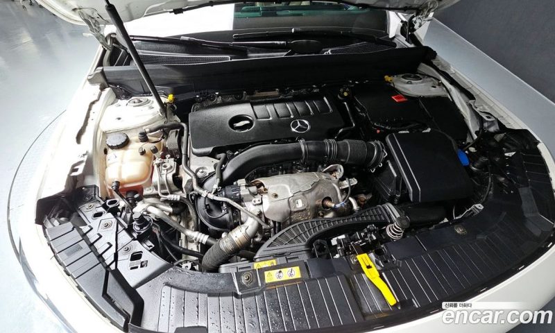 Mercedes Benz GLB-Class GLB250 4MATIC