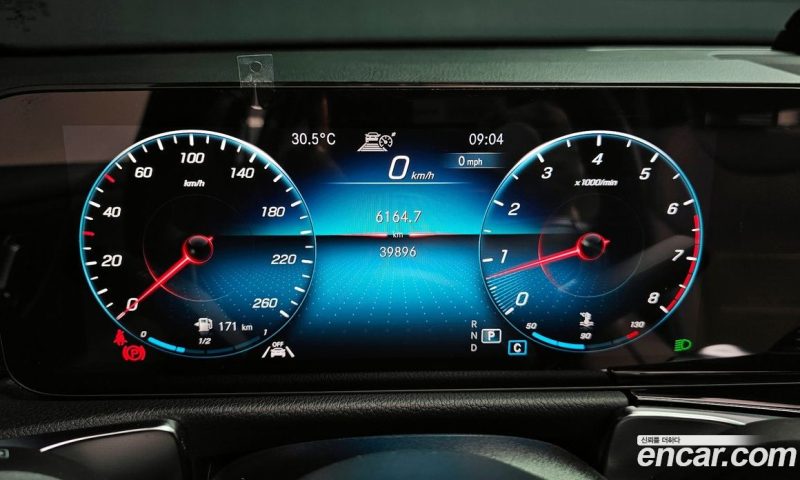 Mercedes Benz GLB-Class GLB250 4MATIC