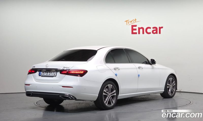Mercedes Benz E-Class E350 4MATIC Avantgarde