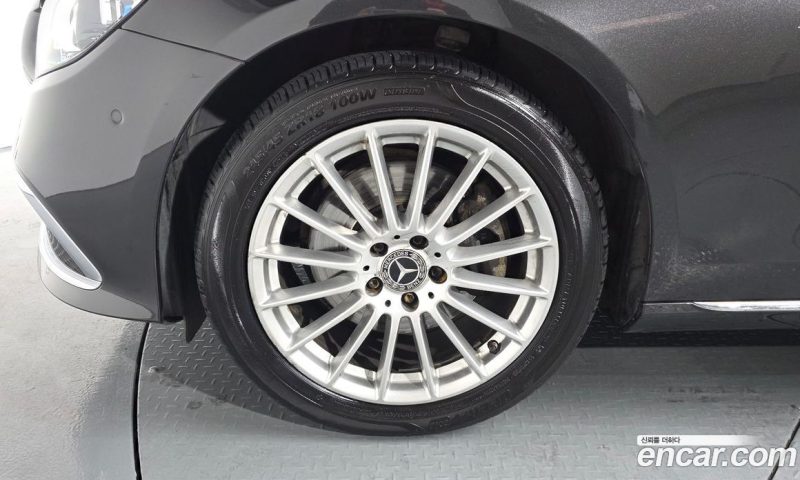 Mercedes Benz E-Class E250 Exclusive