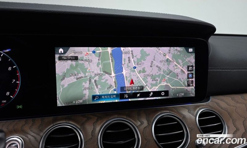 Mercedes Benz E-Class E250 Exclusive