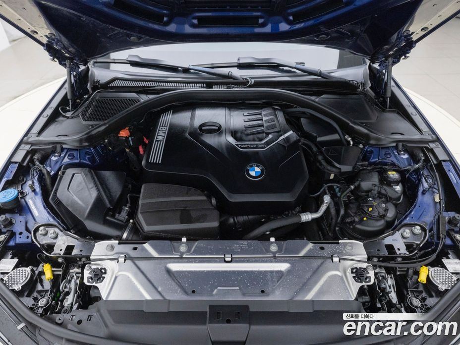BMW 3-Series i320 Luxury