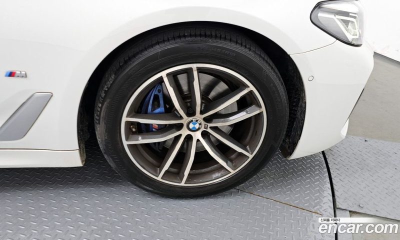 BMW 5-Series i520 M Sport