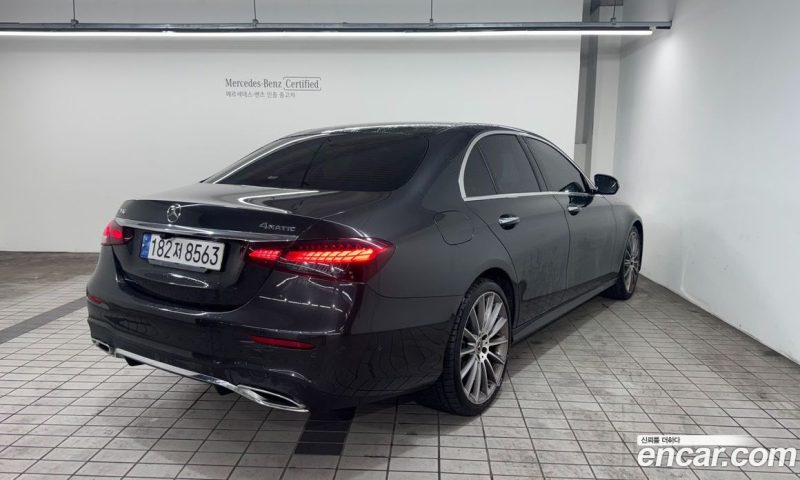 Mercedes Benz E-Class E350 4MATIC AMG Line