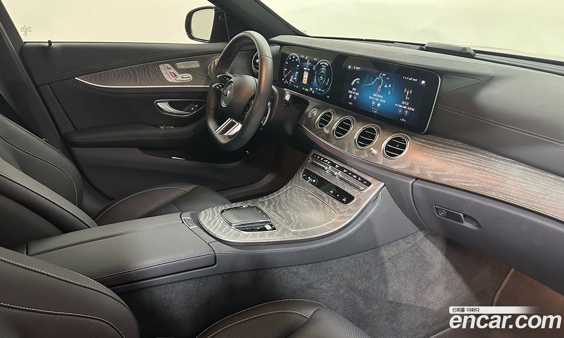 Mercedes Benz E-Class E350 4MATIC AMG Line